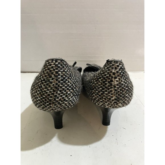 Isaac Mizrahi Black and White Heels - Picture 4 of 8